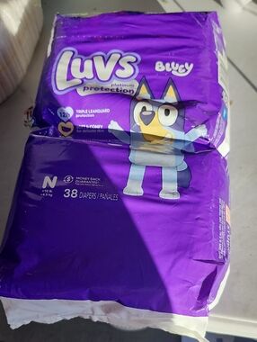 Luvs Platinum Protection Newborn Diapers - Purple Pack (38 Count)